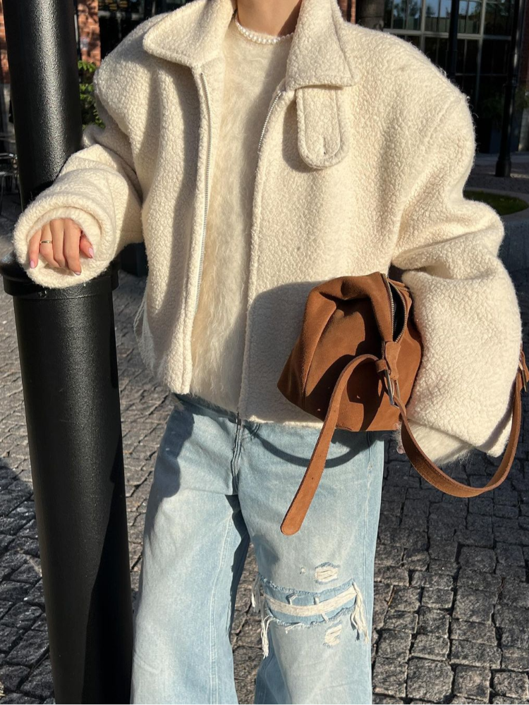 Günlük Şıklık İçin Peluş Ceket – Rahat ve Modern Tasarım